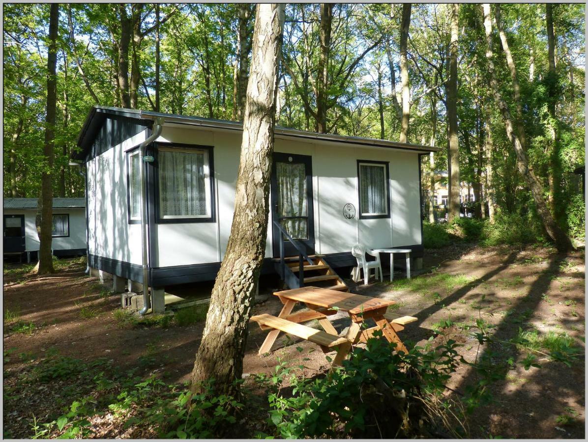 Ddr Bungalow Direkt Am Strand Auf Ruegen Dranske Esterno foto